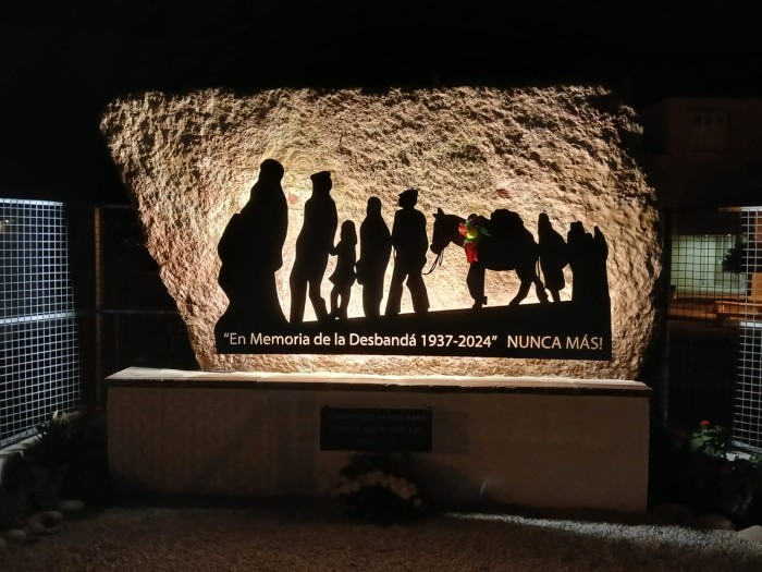 monumento-alora-noche-1.jpg