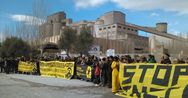 Pedimos solidaridad y damos solidaridad: firma también contra la incineración en La Hoya-Buñol